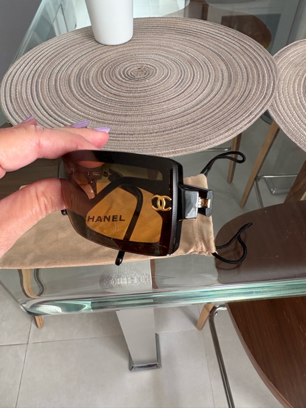 CHANEL Black Frame Sunglasses with Gold Accents - Picture 2 of 6